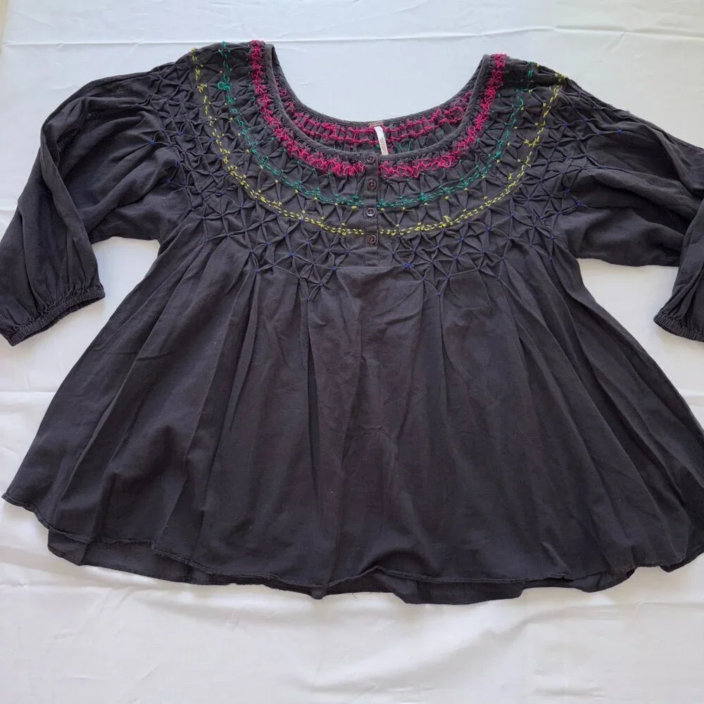 Free People Charcoal Gray Embroidered Smocked Peasant Boho Blouse Size Small